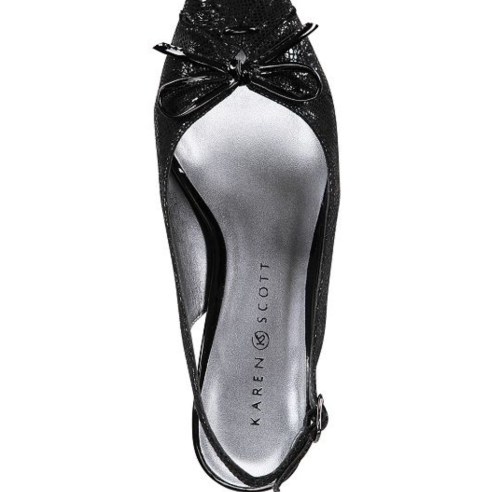 Heels - Picture 3 of 3